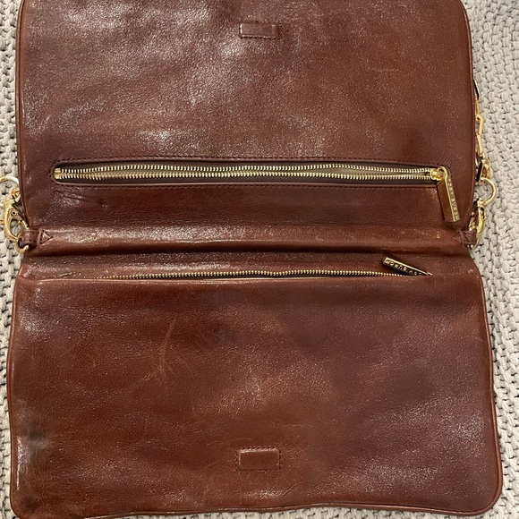 Tory Burch Reva Bombe Clutch Chocolate Brown - Picture 4 of 10